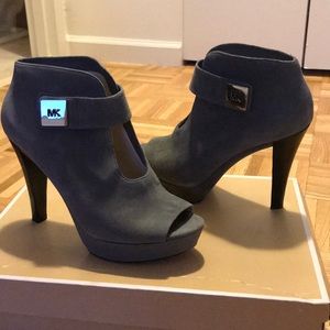Michael Kors charcoal heels